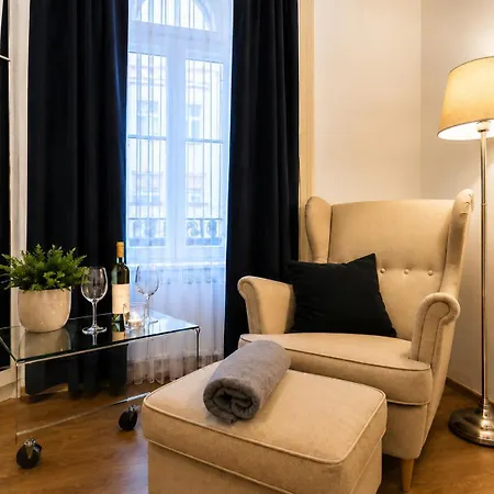 דירה Cozy In Center Near Wenceslas Square *